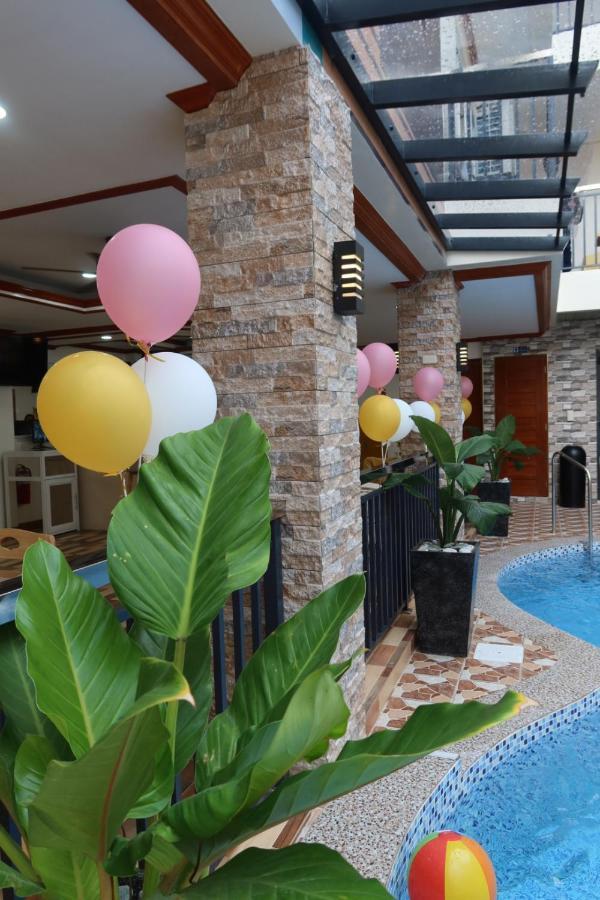 The Legacy Hotel Tayabas Exterior foto